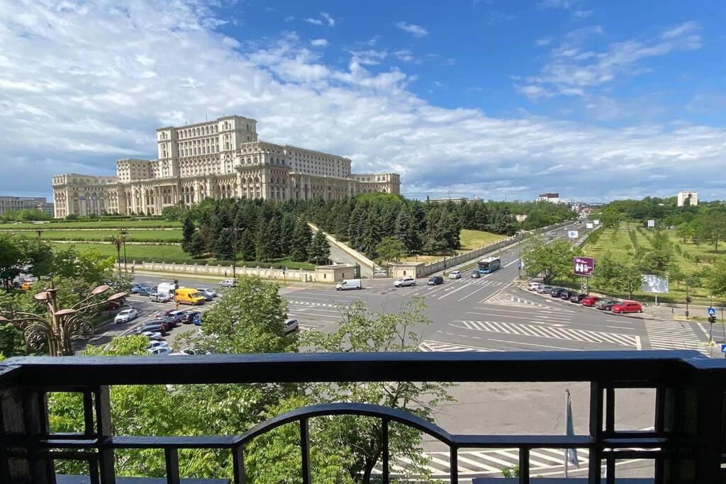 Appartamento New Luxury Flat In Front Of The Parliament At Unirii Bucarest Esterno foto