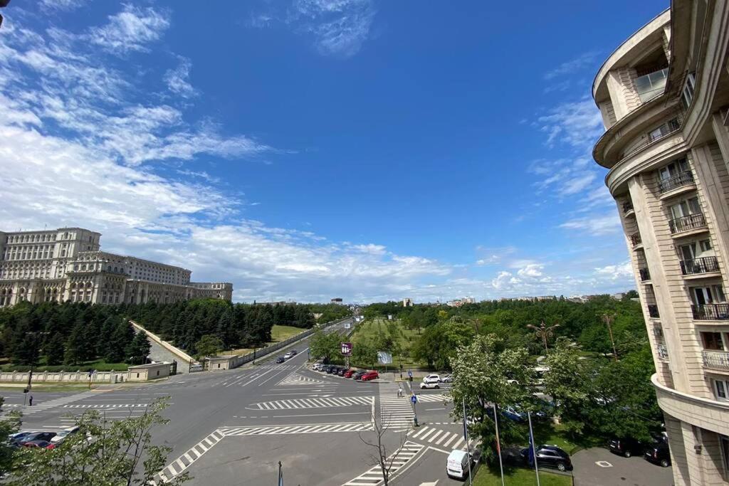 Appartamento New Luxury Flat In Front Of The Parliament At Unirii Bucarest Esterno foto