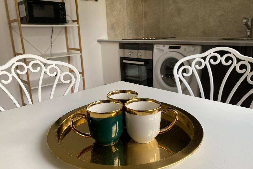 Appartamento New Luxury Flat In Front Of The Parliament At Unirii Bucarest Esterno foto