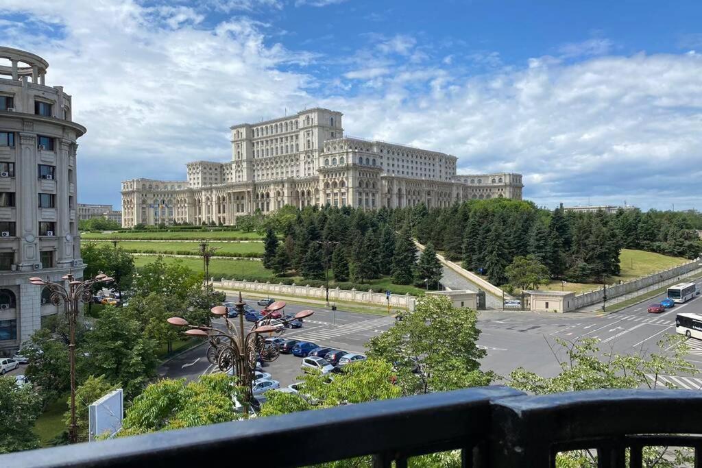 Appartamento New Luxury Flat In Front Of The Parliament At Unirii Bucarest Esterno foto