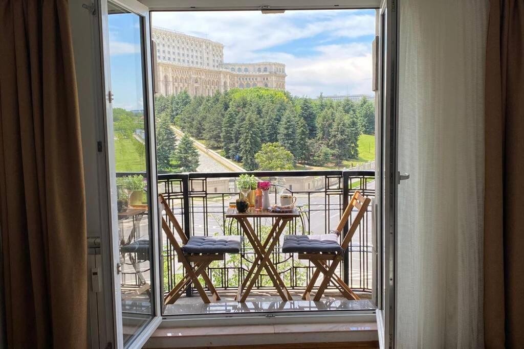 Appartamento New Luxury Flat In Front Of The Parliament At Unirii Bucarest Esterno foto