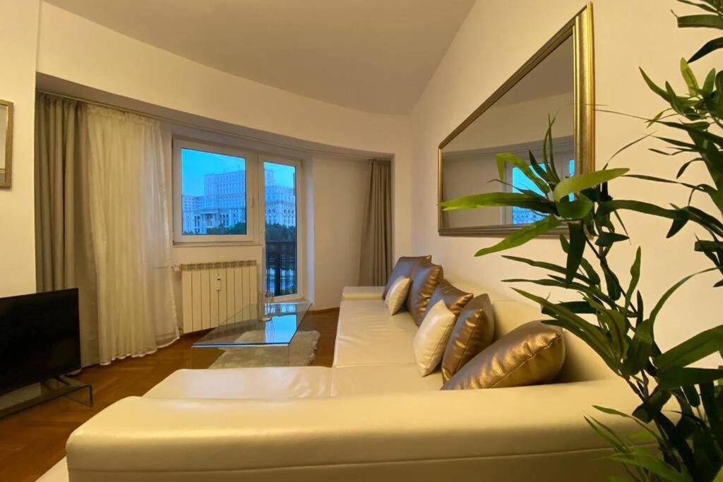 Appartamento New Luxury Flat In Front Of The Parliament At Unirii Bucarest Esterno foto